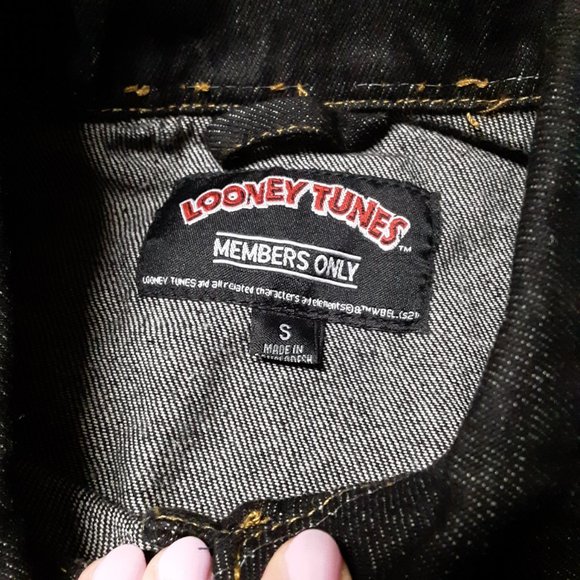 Members Only Space Jam New Legacy Black Denim Jean Jacket Looney Tunes Sz S NWT - Picture 7 of 9